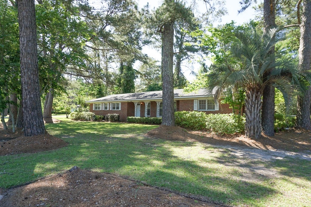801 Gornto Road Valdosta, GA 31602 - Photo 3 of 31 Gallery Image 3