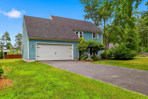 $569,900 | 59 Peterson Circle, Concord, NH 03303