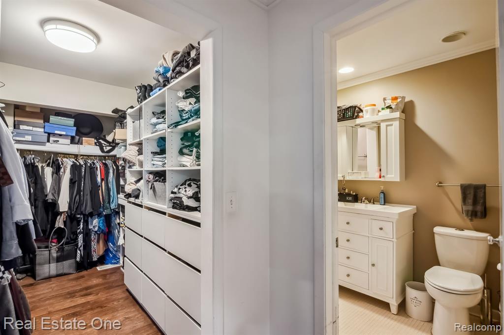 1034 Lake Shore Road Grosse Pointe Shores, MI 48236 - Photo 27 of 43