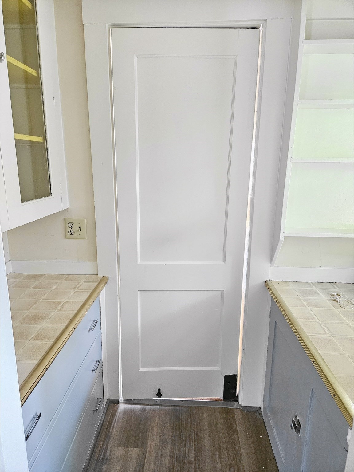 19 Rowe Street, Unit 2 Newton, MA 02466 - Photo 18 of 22 Gallery Image 18