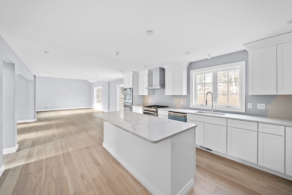 32 Constitution Way Hanover, MA 02339 - Photo 8 of 27 Gallery Image 8