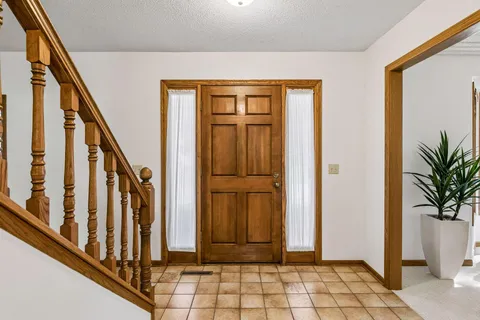 $575,000 | 4908 West 93rd Street, Bloomington, MN 55437