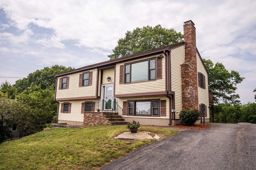 21 Honeysuckle Road Gloucester, MA 01930 - Photo 1 of 42 Gallery Image 1