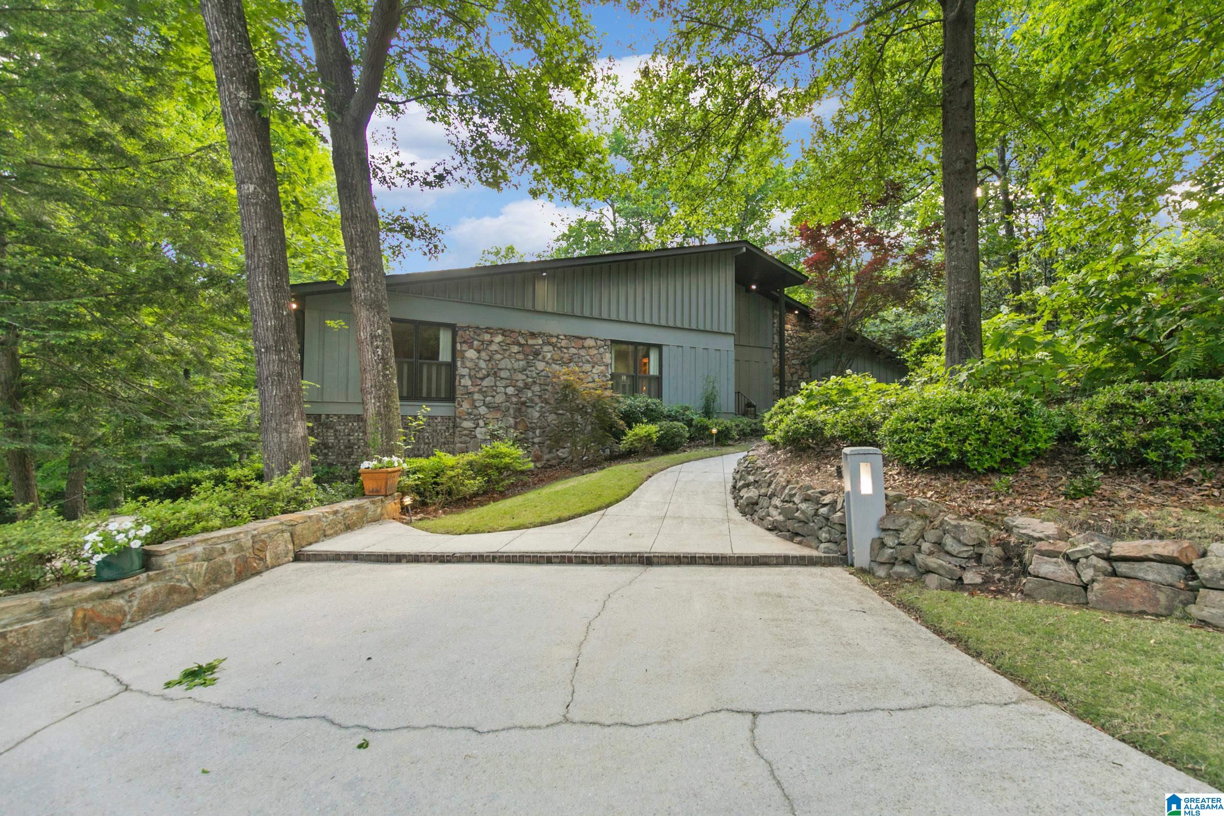 3982 Spring Valley Road Birmingham, AL 35223 - Photo 3 of 89 Gallery Image 3