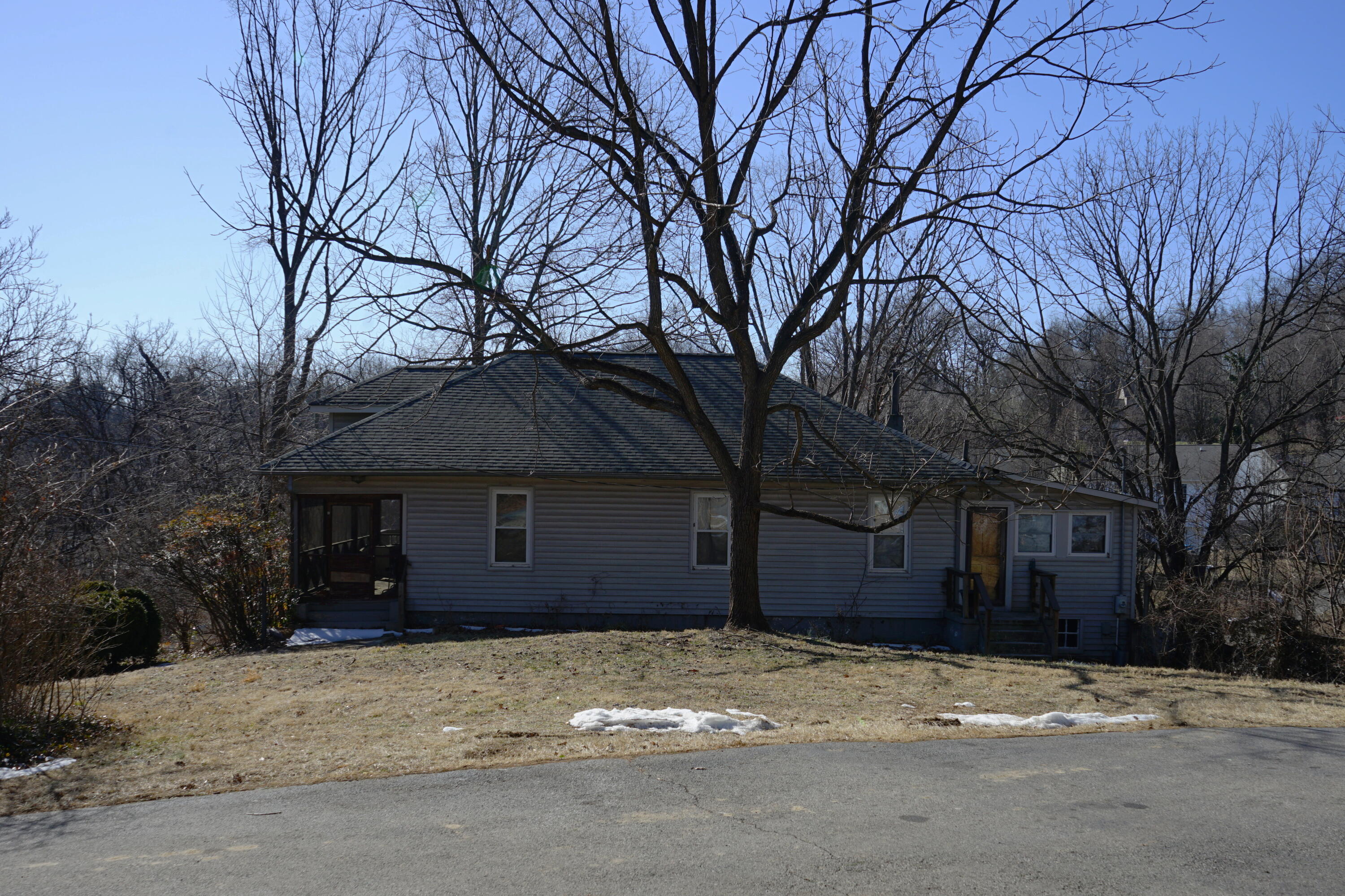 2230 Overlook Road Northeast Roanoke, VA 24012 - Photo 4 of 37 Side View from Driveway