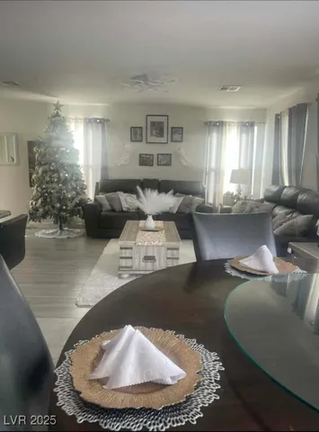 $2,100 | 5045 Bloodhound Street, Las Vegas, NV 89122