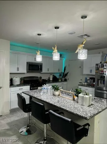 $2,100 | 5045 Bloodhound Street, Las Vegas, NV 89122