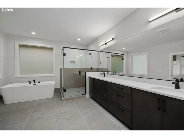 $1,095,000 | 12813 Southwest Sunny Terrace, Unit L1, Tigard, OR 97223