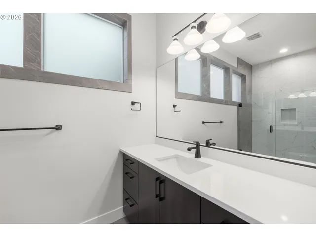 $1,095,000 | 12813 Southwest Sunny Terrace, Unit L1, Tigard, OR 97223