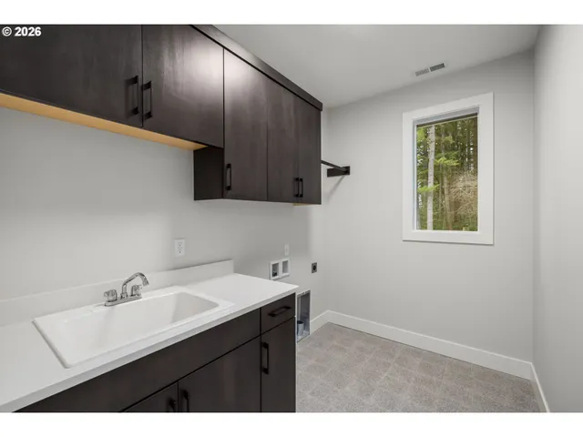 $1,095,000 | 12813 Southwest Sunny Terrace, Unit L1, Tigard, OR 97223