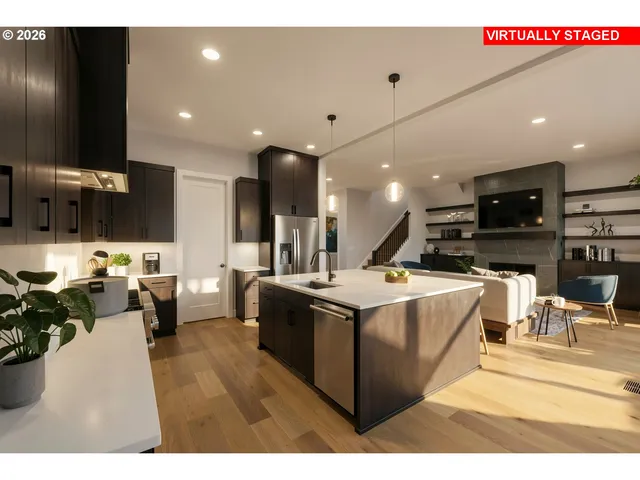 $1,095,000 | 12813 Southwest Sunny Terrace, Unit L1, Tigard, OR 97223