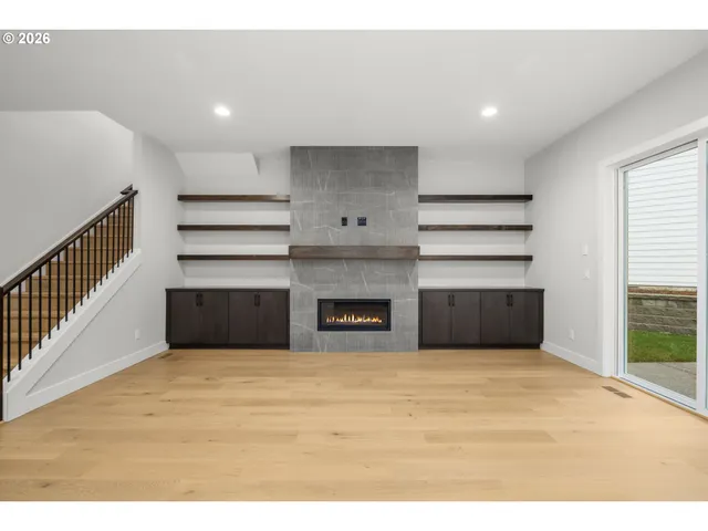 $1,095,000 | 12813 Southwest Sunny Terrace, Unit L1, Tigard, OR 97223