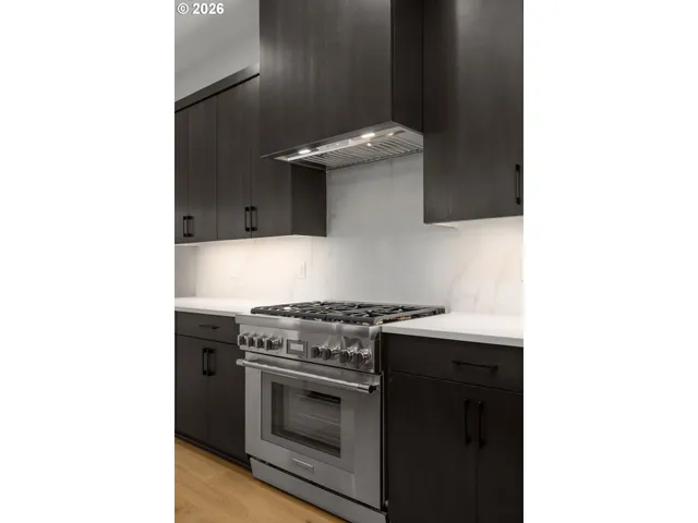 $1,095,000 | 12813 Southwest Sunny Terrace, Unit L1, Tigard, OR 97223