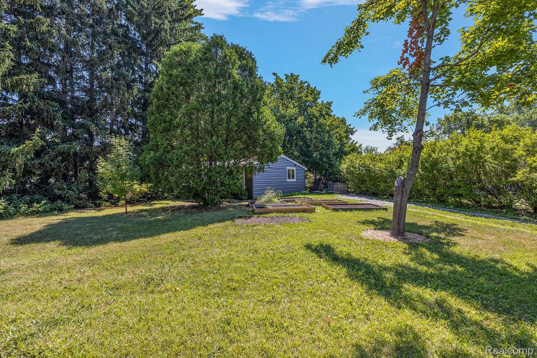 1404 Decker Road Walled Lake, MI 48390 - Photo 18 of 24 Gallery Image 18