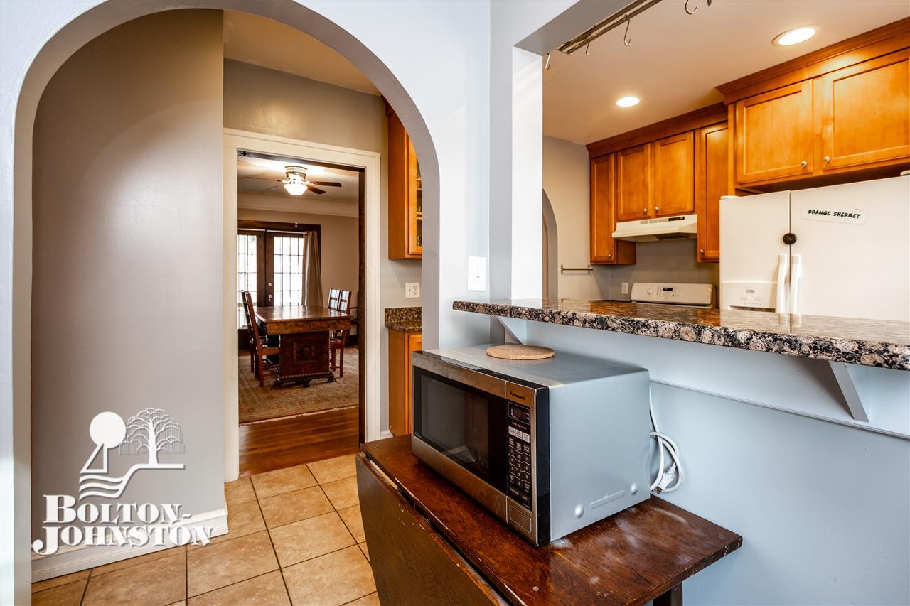 580-582 Neff Road Grosse Pointe, MI 48230 - Photo 40 of 68 1st Floor Kitchen