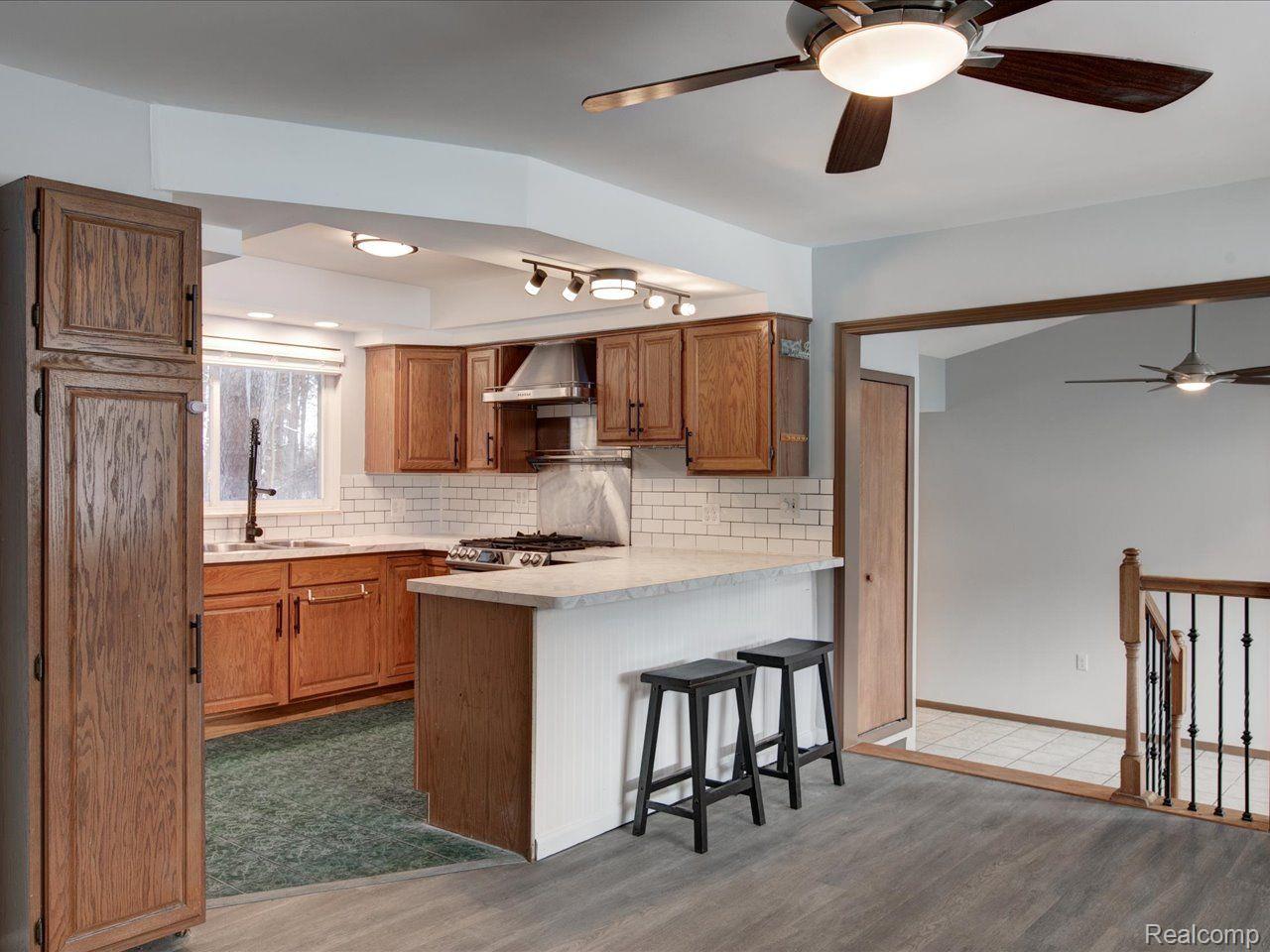 8747 Lakeshore Road Fort Gratiot, MI 48059 - Photo 22 of 47 Gallery Image 22