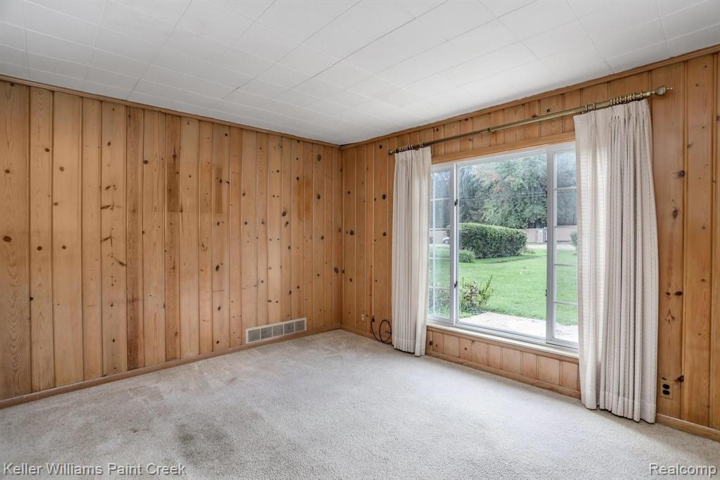 3201 Grant Road Rochester Hills, MI 48309 - Photo 4 of 16