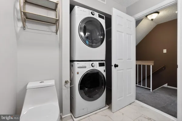 $435,000 | 19 Applewood Court, Horsham, PA 19044
