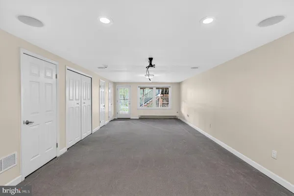 $435,000 | 19 Applewood Court, Horsham, PA 19044