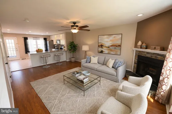 $435,000 | 19 Applewood Court, Horsham, PA 19044