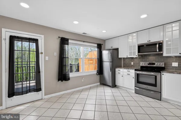 $435,000 | 19 Applewood Court, Horsham, PA 19044