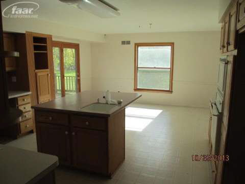 9172 Neff Road Clio, MI 48420 - Photo 7 of 17 20386339-6.JPG