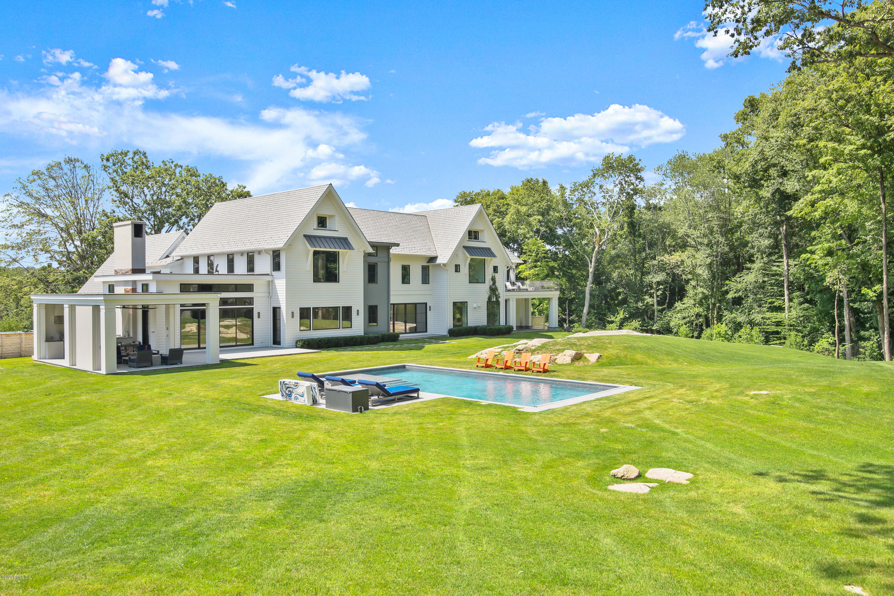 Ultra-chic custom home by Tanner White