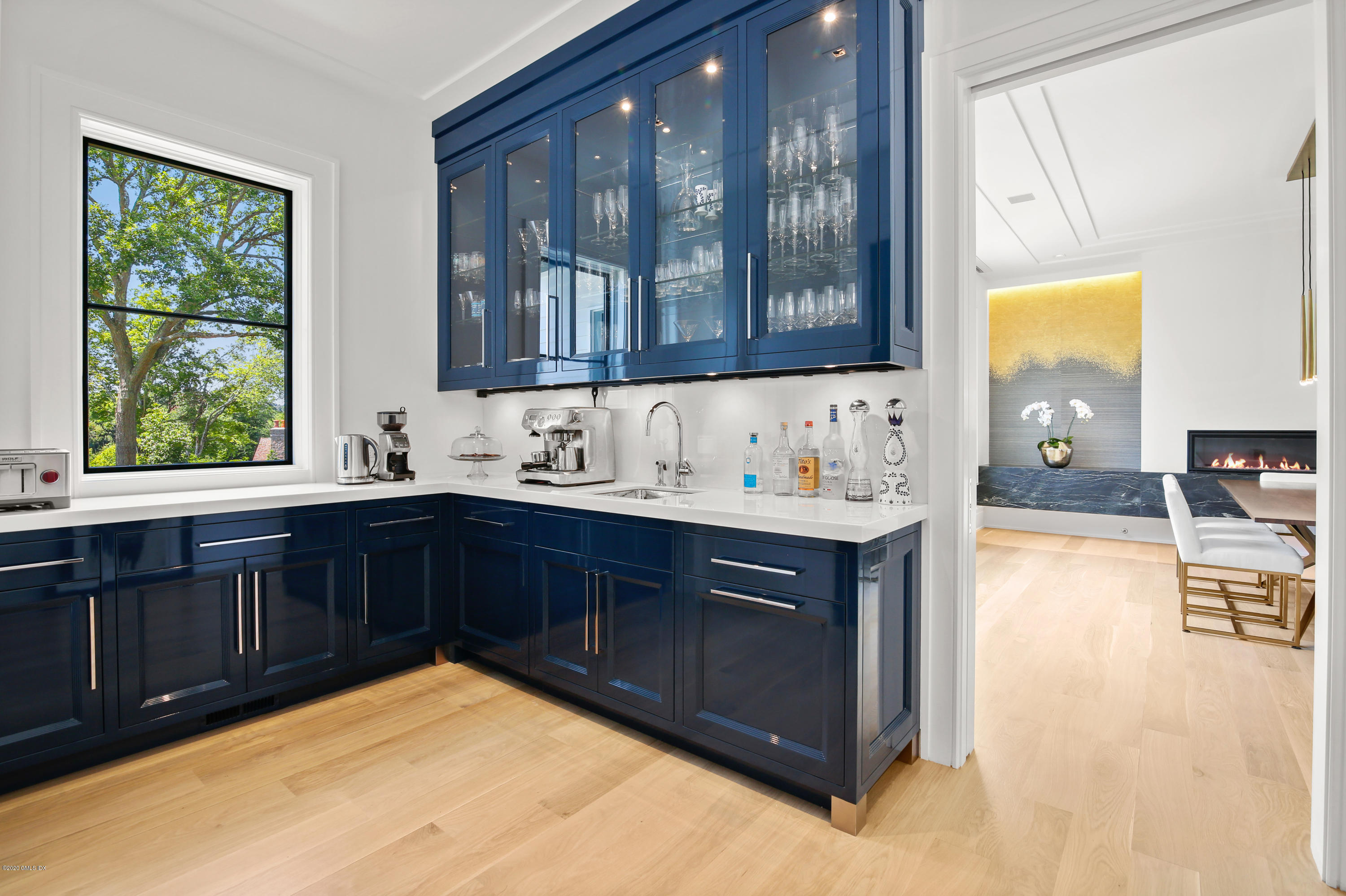 24 Thunder Mountain Road Greenwich, CT 06831 - Photo 10 of 41 Butlers Pantry