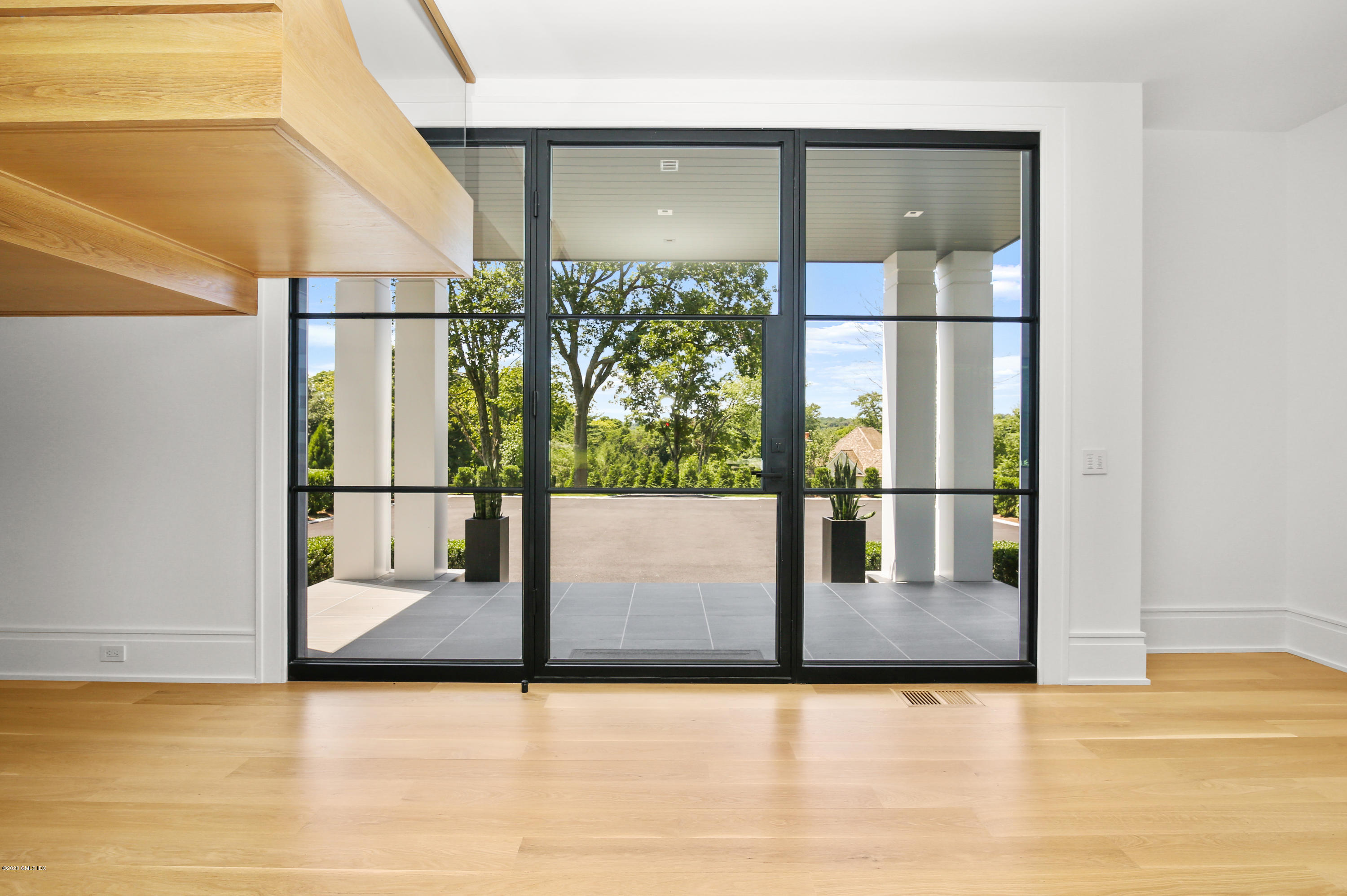 24 Thunder Mountain Road Greenwich, CT 06831 - Photo 4 of 41 Walls of windows