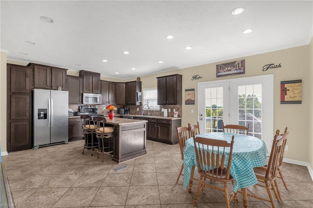 128 Campbellton Road Reidsville, NC 27320 - Photo 11 of 44