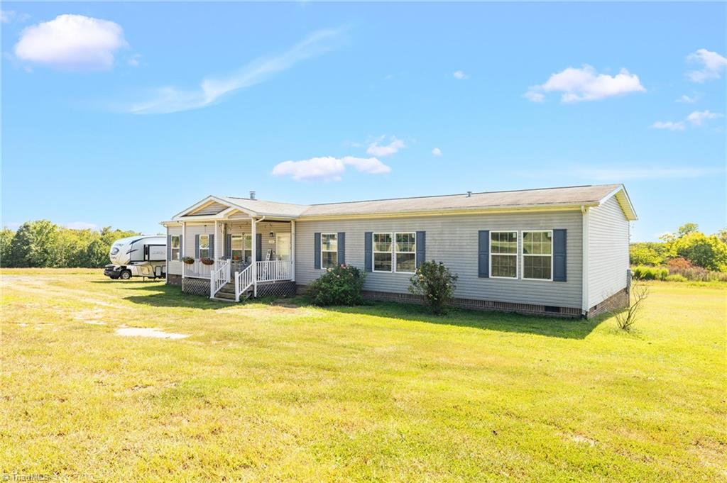 128 Campbellton Road Reidsville, NC 27320 - Photo 2 of 44