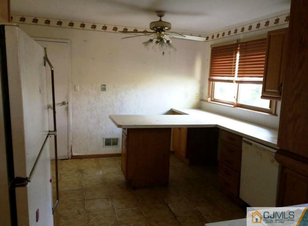 6 Rolling Road East Brunswick, NJ 08816 - Photo 3 of 14 Gallery Image 3