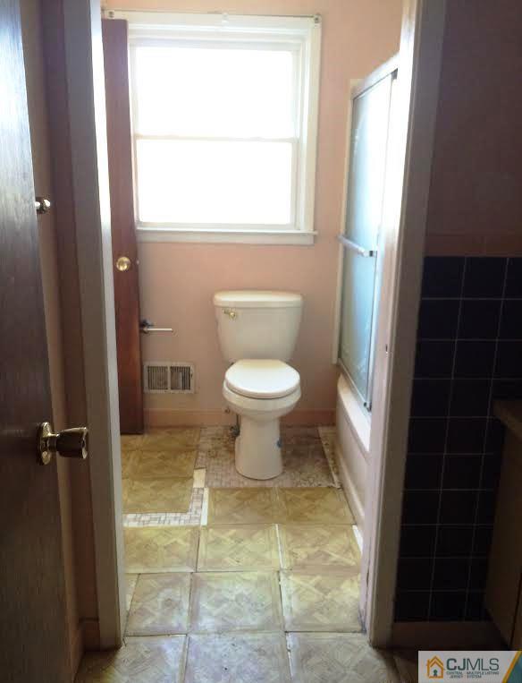 6 Rolling Road East Brunswick, NJ 08816 - Photo 10 of 14 Gallery Image 10