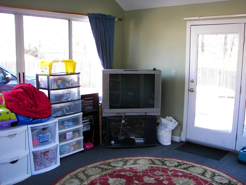 40 Porter Road Bellingham, MA 02019 - Photo 18 of 19 Gallery Image 18