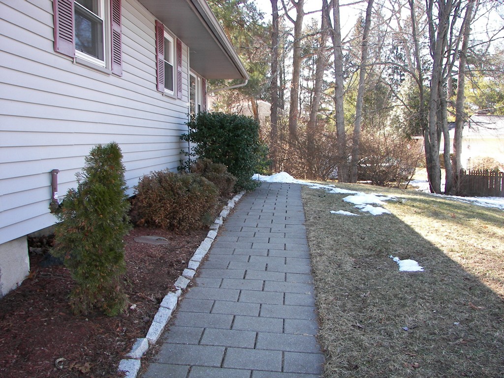 40 Porter Road Bellingham, MA 02019 - Photo 3 of 19 Gallery Image 3