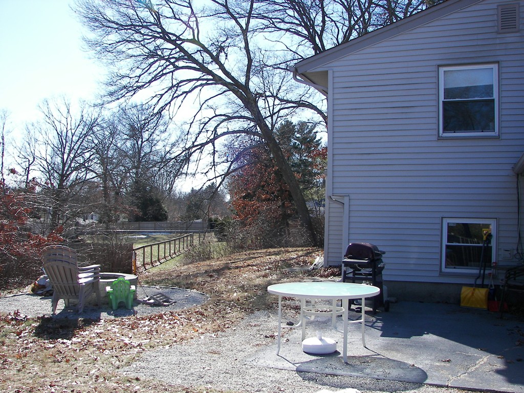 40 Porter Road Bellingham, MA 02019 - Photo 5 of 19 Gallery Image 5