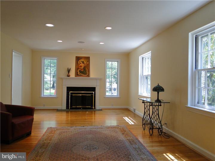 521 Oriole Road Villanova, PA 19085 - Photo 3 of 15