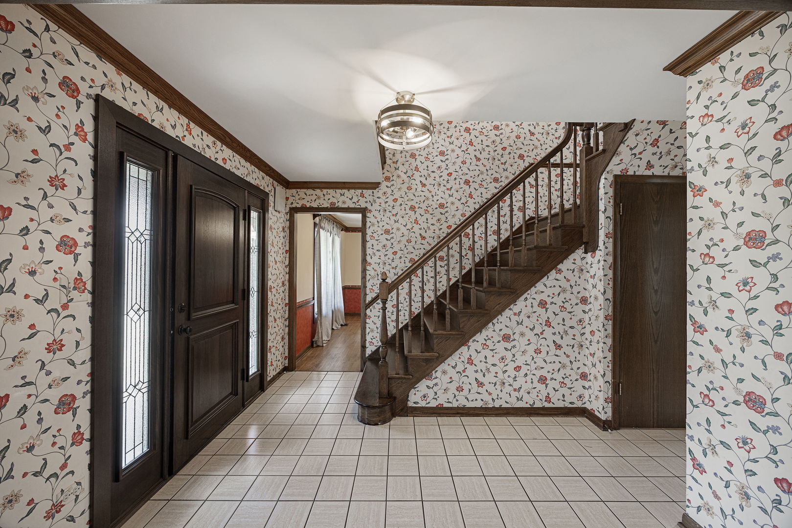 6723 Kingswood Road Willowbrook, IL 60527 - Photo 9 of 51 a view of entryway