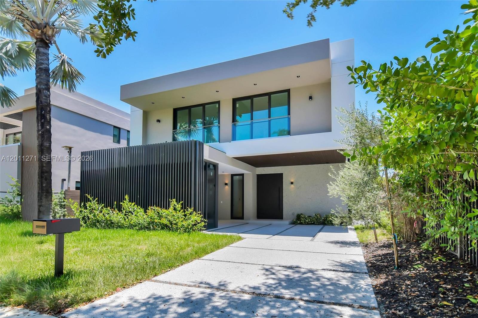 125 Southwest 29th Road Miami, FL 33129 - Photo 17 of 69