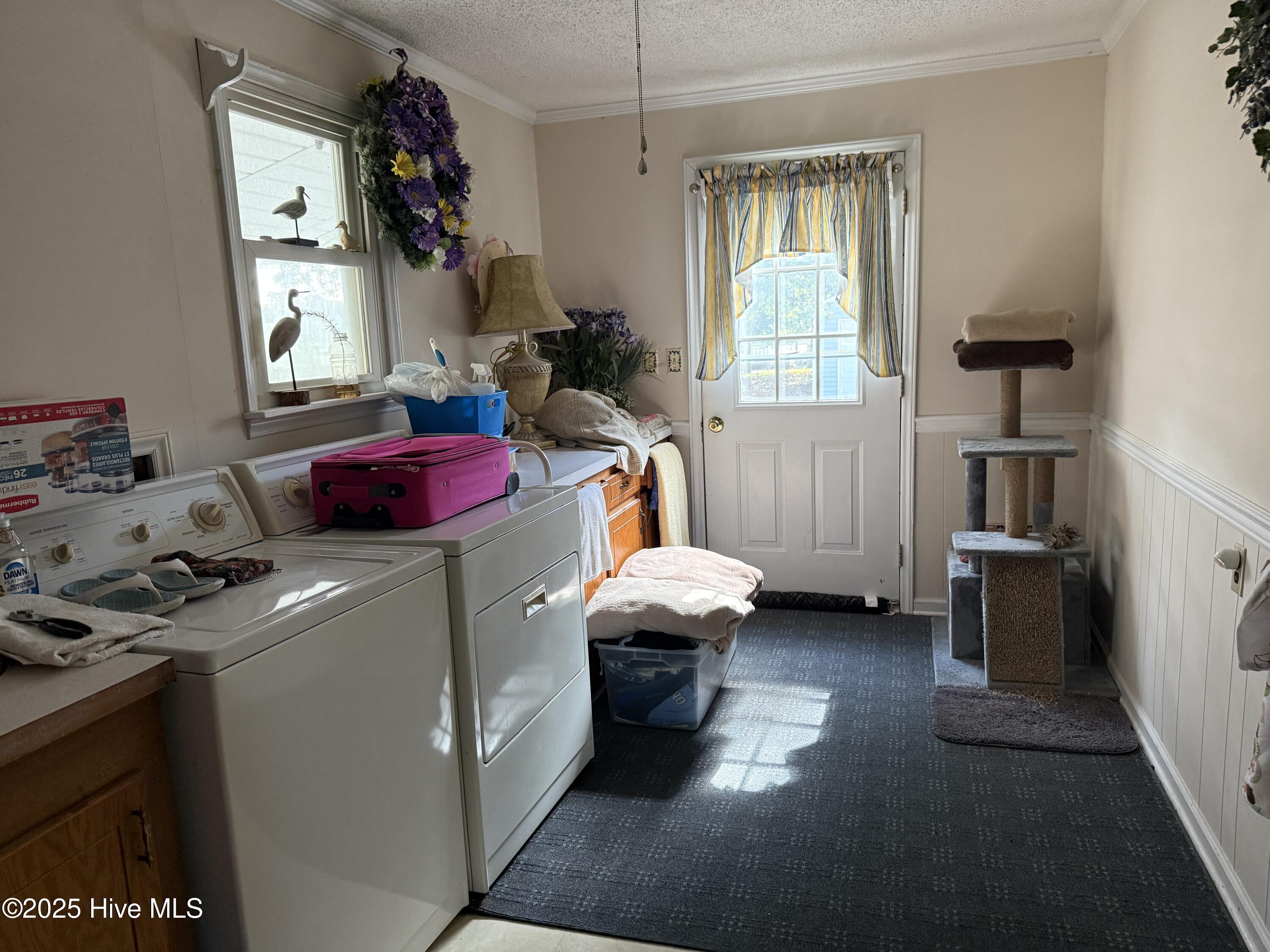 161 Loop Road Chocowinity, NC 27817 - Photo 7 of 11 Laundry