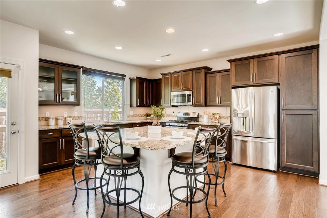 3808 196th Place Southeast Bothell, WA 98012 - Photo 9 of 24 Gallery Image 9