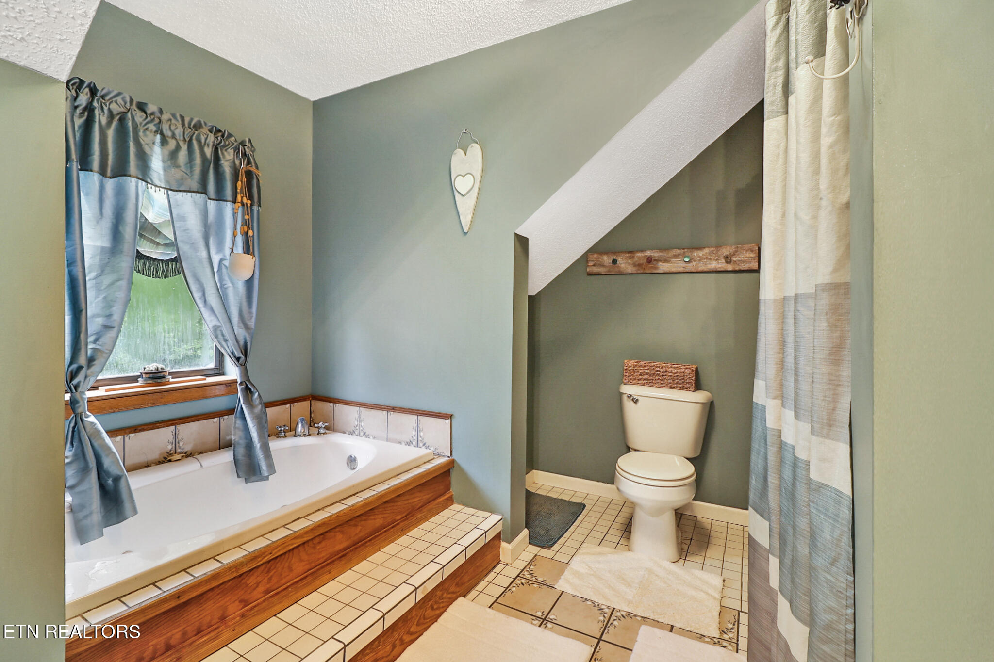 116 Grouse Ridge Road Harriman, TN 37748 - Photo 20 of 33 n44a9272-n44a9276