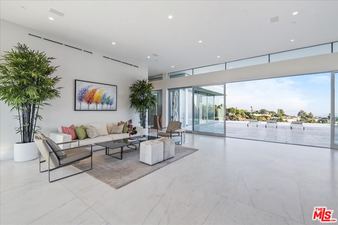 1620 Carla Ridge Beverly Hills, CA 90210 - Photo 9 of 42
