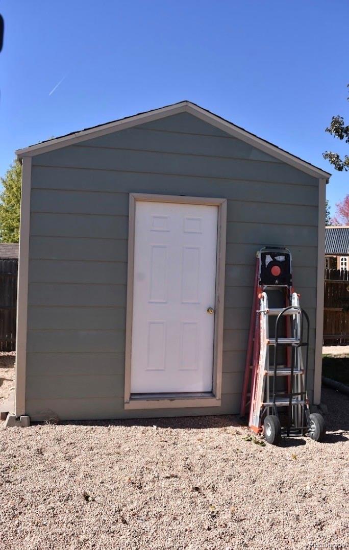 1426 3rd Street Fort Lupton, CO 80621 - Photo 42 of 50 a backyard of a house
