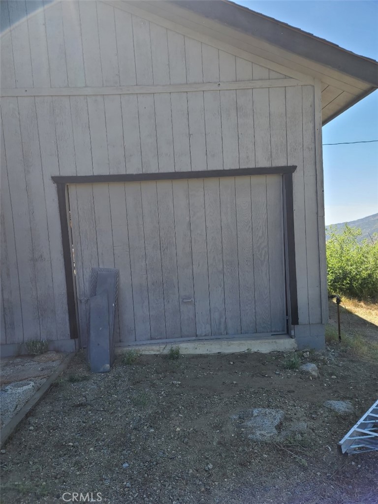 23441 El Rancho Drive Tehachapi, CA 93561 - Photo 11 of 30 a view of a backyard