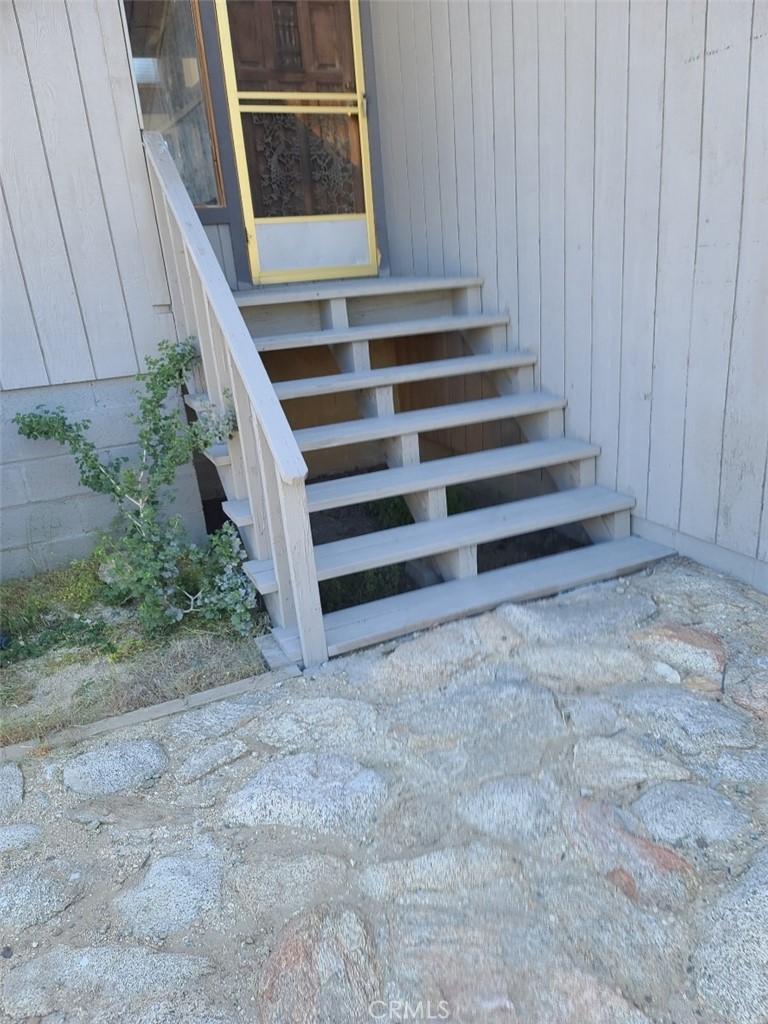 23441 El Rancho Drive Tehachapi, CA 93561 - Photo 15 of 30 a view of entryway