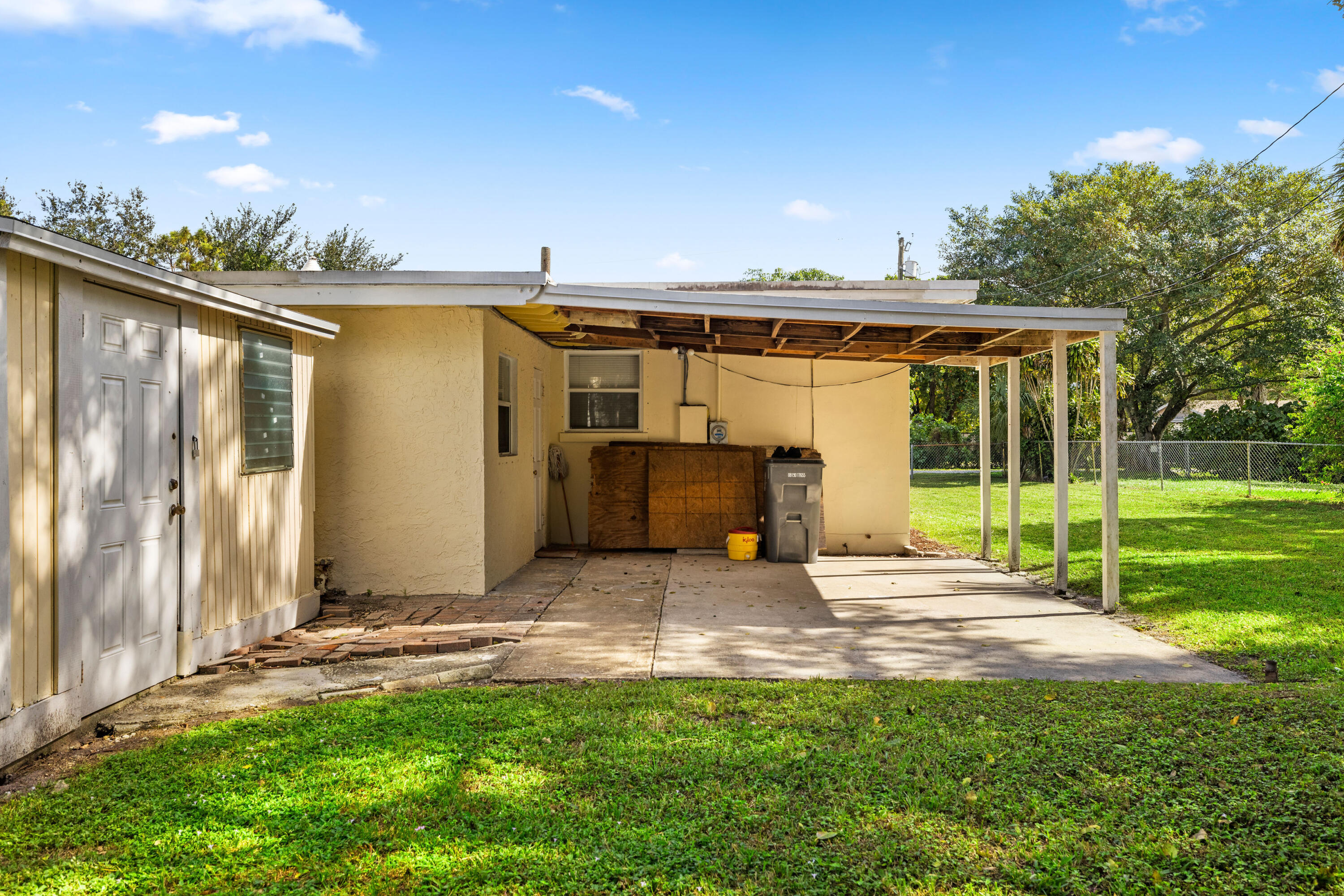 1903 Donnell Road West Palm Beach, FL 33409 - Photo 7 of 38 IMG_8855
