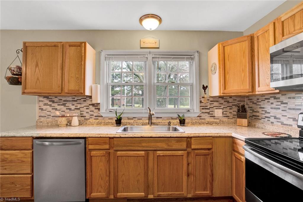 7873 Clinard Farms Road High Point, NC 27265 - Photo 17 of 29