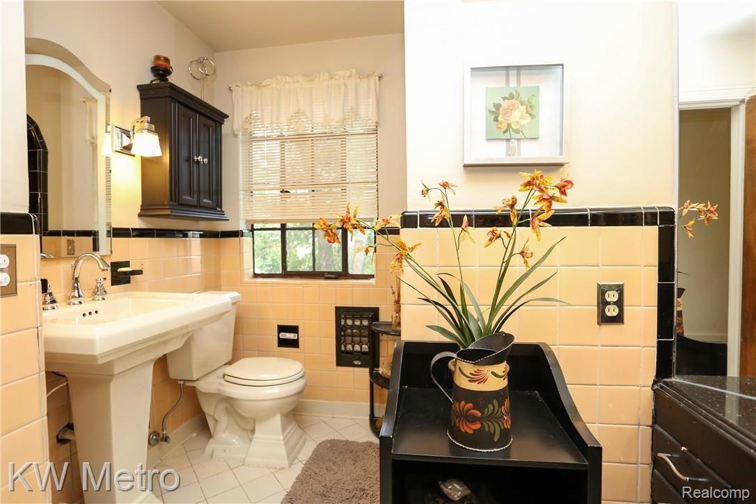 20104 Briarcliff Road Detroit, MI 48221 - Photo 27 of 36 Briarcliff-30.jpg
