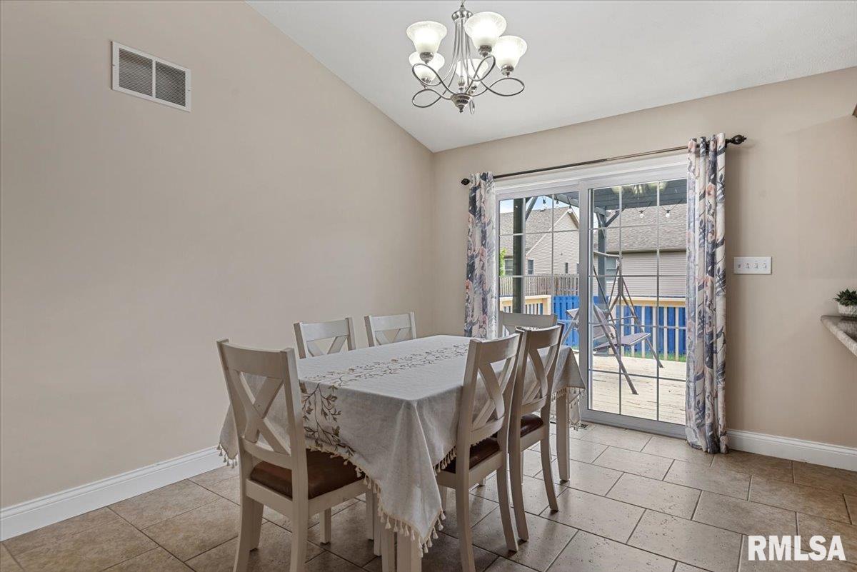 2907 Cindy Lane Springfield, IL 62711 - Photo 6 of 33